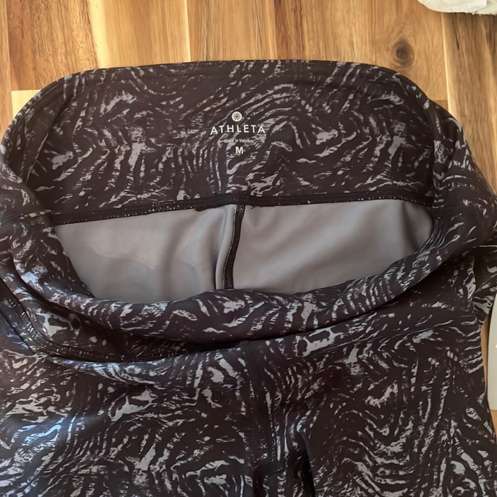 Athleta Zebra Chaturanga Capri NWT